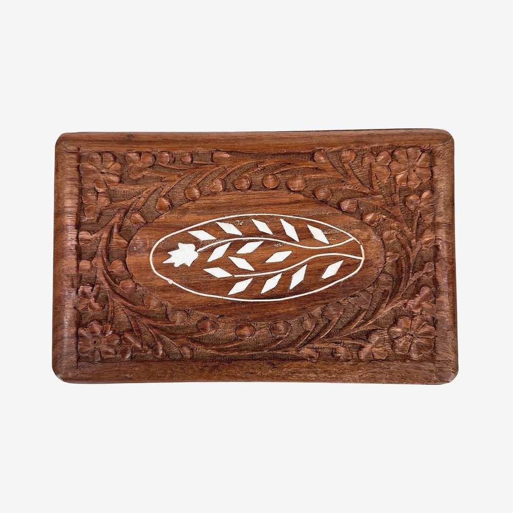 Vintage Hand Carved Wooden Trinket Box Ornate Inlay Old World Cottagecore‎ 6x3
